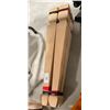 Image 1 : 4 OF 29.5IN WOODEN TABLE LEGS