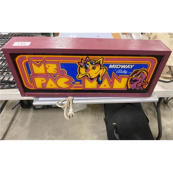 24.5X10IN PAC-MAN LIGHT UP SIGN