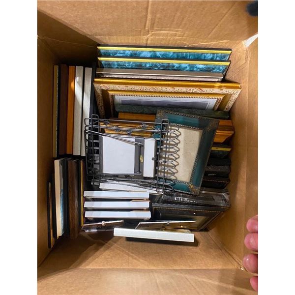 BOX OF ASSORTED PICTURE FRAMES