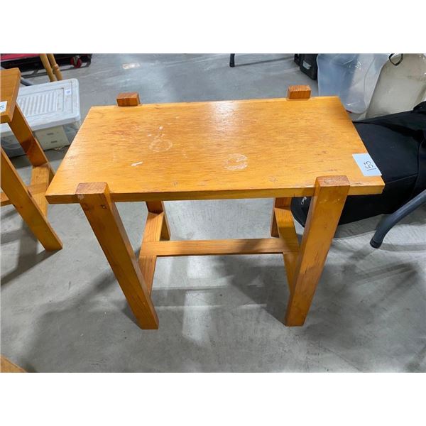 22X12IN WOODEN END STAND