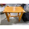 Image 1 : 22X12IN WOODEN END STAND