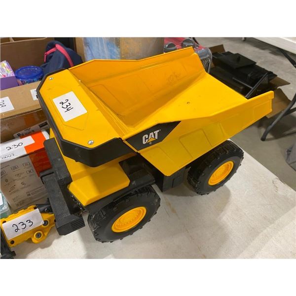 CAT TOY DUMP TRUCK
