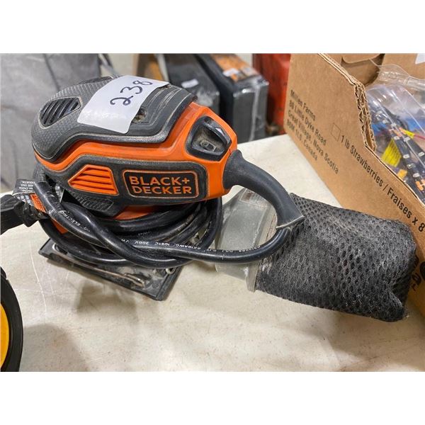 BLACK AND DECKER PALM SANDER