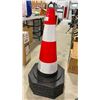Image 1 : 5 TRAFFIC CONES - SAFETY CONES