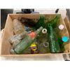 Image 1 : BOX LOT OF ASSORTED BOTTLES