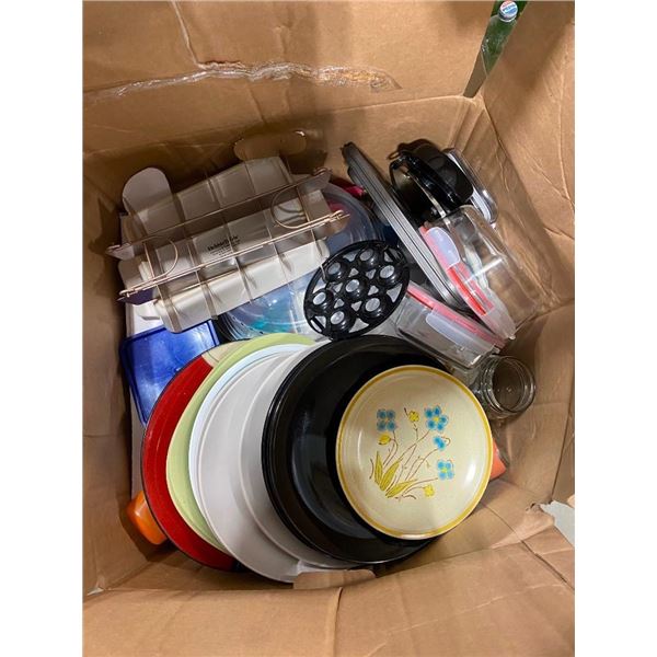 BOX LOT OF ASSORTED KITCHEN DISHES AND SUPPLIES