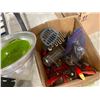 Image 1 : BOX OF ASSORTED KITCHEN SUPPLIES