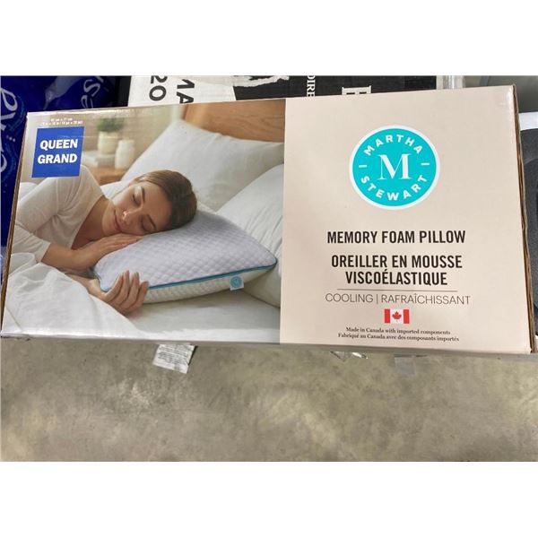 QUEEN SIZE MEMORY FOAM PILLOW