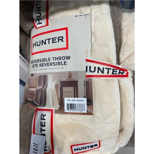 60 X 70 HUNTER REVERSIBLE BLANKET