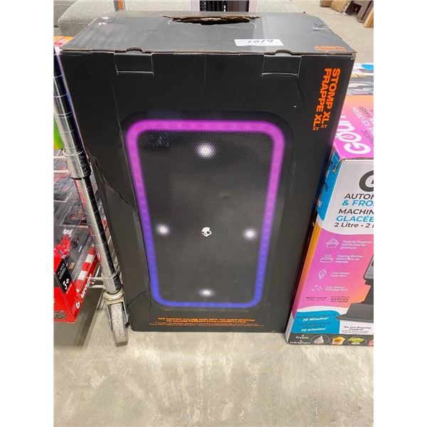 SKULLCANDY STOMP XL SPEAKER WITH LIGHTS