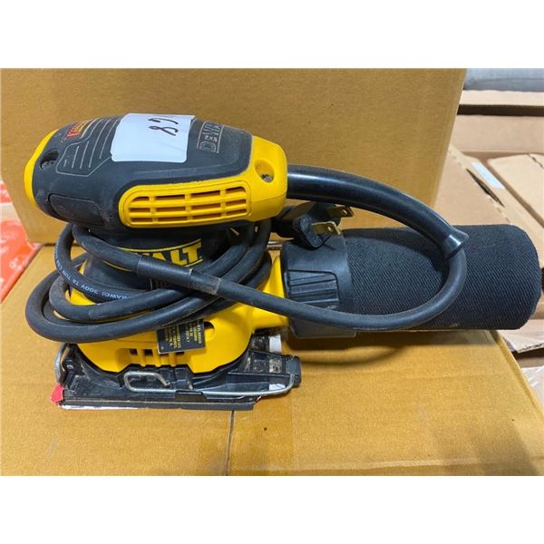 DEWALT SANDER