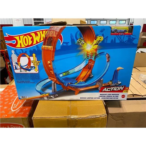 HOTWHEELS LOOPING CAR CIRCUIT
