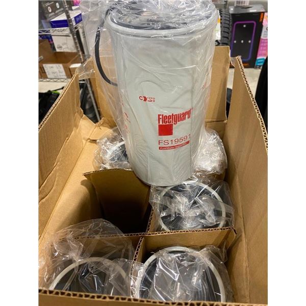 6 FLEETGUARD FUEL / WATER SEPARATOR FILTERS - PART NUMBER IN PICTURE