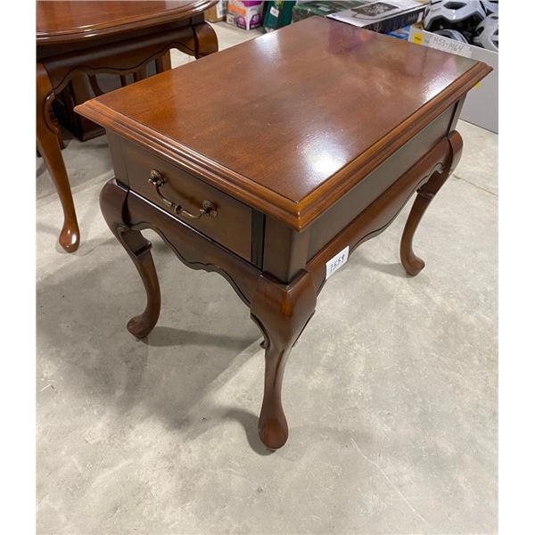 24X16IN WOODEN END STAND WITH DRAWER