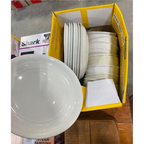 KITCHEN PLATES AND BOWLS