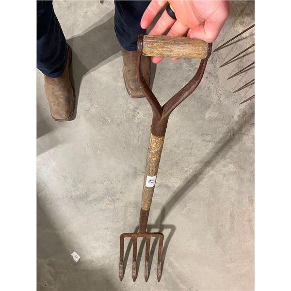 GARDEN FORK