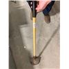 Image 1 : ROUND POINTED SHOVEL