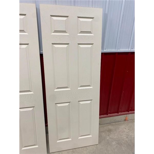 30IN INTERIOR DOOR PANEL - HAS CHIP ON BOTTOM CORNER AS SEEN