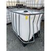 Image 1 : 1000 LITRE LIQUID TOTE - IN ROUGH SHAPE