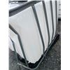 Image 3 : 1000 LITRE LIQUID TOTE - IN ROUGH SHAPE