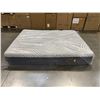 Image 1 : Sealy Queen Size Mattress