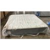 Image 3 : Sealy King Size Mattress