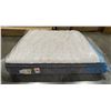 Image 1 : Sealy King Size Mattress