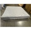 Image 2 : Sealy King Size Mattress