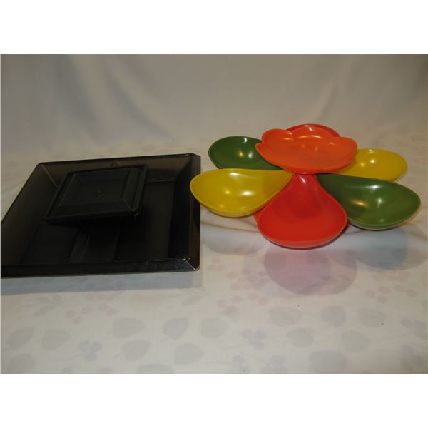Vintage Tupperware 2 Piece Snack Tray & Lazy Susan Carousel