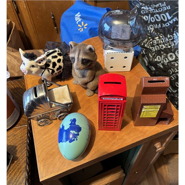 Vintage Piggy Bank Lot
