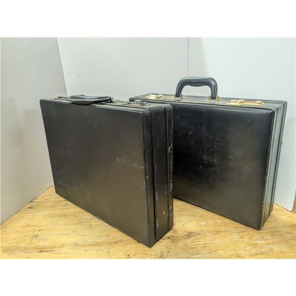 2 vintage briefcases, locks never used, excellent condition