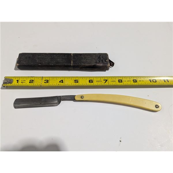 Antique straight razor with complete carrying case. Made in Sheffield, England