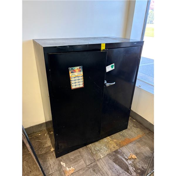 Black Metal Short 2 Drawer Cabinet w/Asst Cylinder Head Hardware