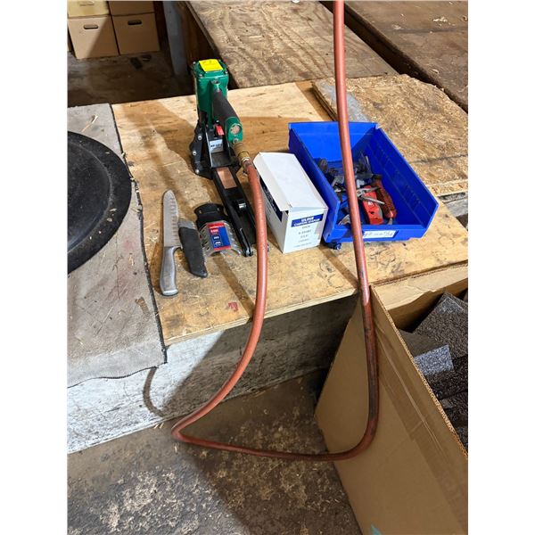 Klinch Pack Air Staple Gun, Hand Tools, Staples