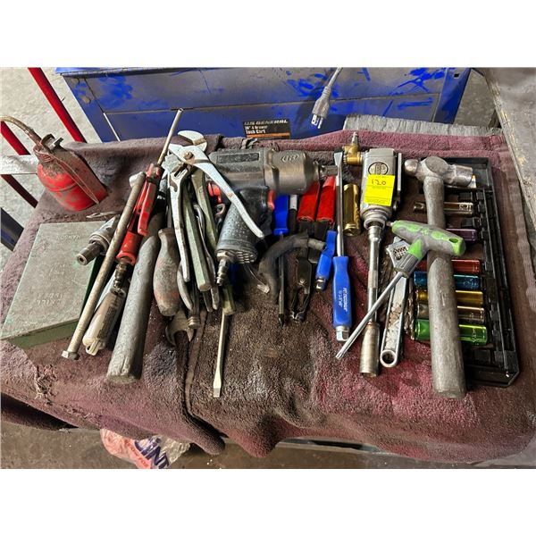 Asst Air/Hand Tools, Red Rags on Cart