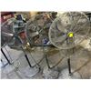 Image 1 : 3-Medium Pedestal Fans - 3 X $