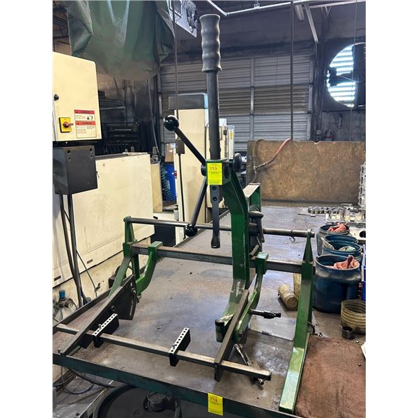 Green Cylinder Head Clamp