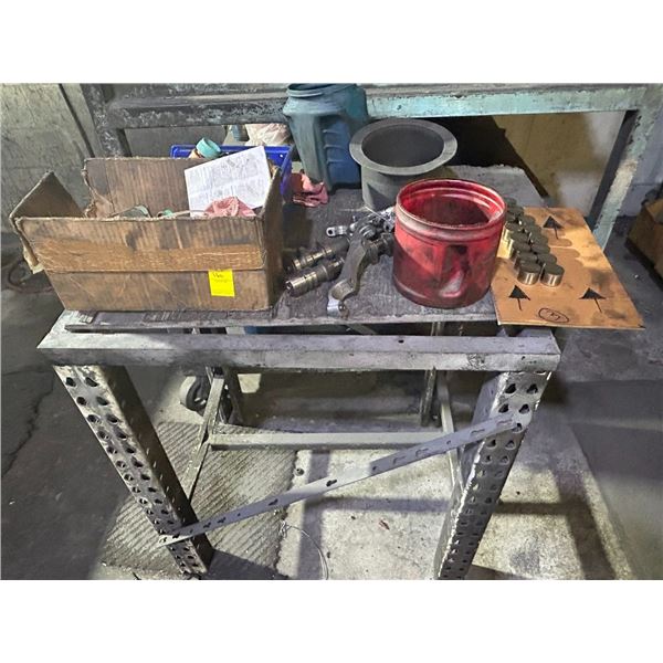 Small Heavy Duty Work Bench w/Hardware