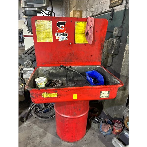 Safety Kleen Red Parts Washer