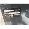 Image 7 : Clemco Industrial Blast Cabinet w/Large Dust Collection System  2025  28216  S # S384042  M # 900D