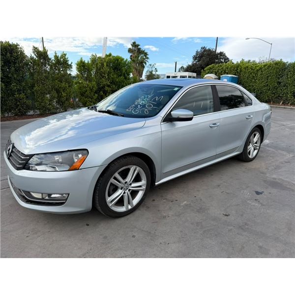VOLK PASSAT 2013 T-DONATION