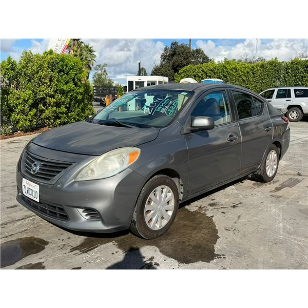 NISS VERSA 2014 SALV T/DONATION