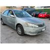 Image 2 : TOYT CAMRY 2005 SALV T/DONATION