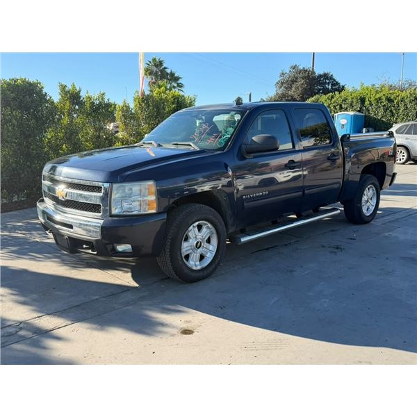 CHEV SILVERADO  2010 O/S TITLE 2 DAYS