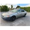 Image 1 : TOYT CAMRY 1999 SALV T/DONATION