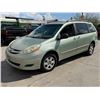 Image 1 : TOYT SIENNA 2006 T-DONATION