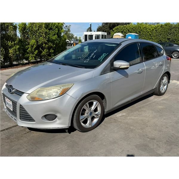 FORD  FOCUS  2014 SALV T/DONATION