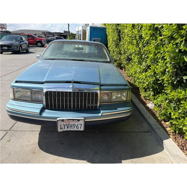 LINC TOWN CAR 1993 APP DUP-T-DON TMU