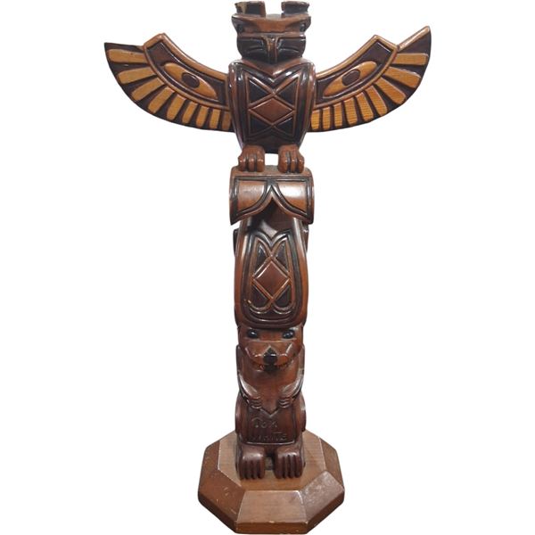 Tom White wooden totem pole, 24"