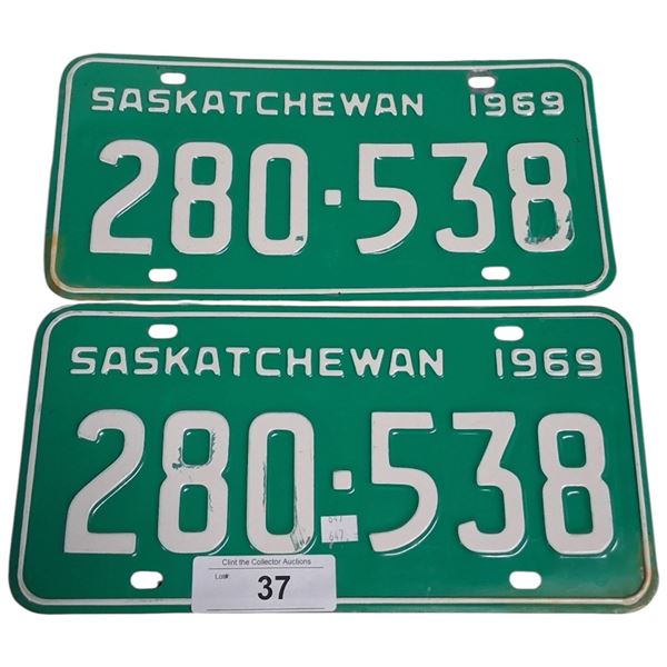 Match pair of 1969 Saskatchewan license plates